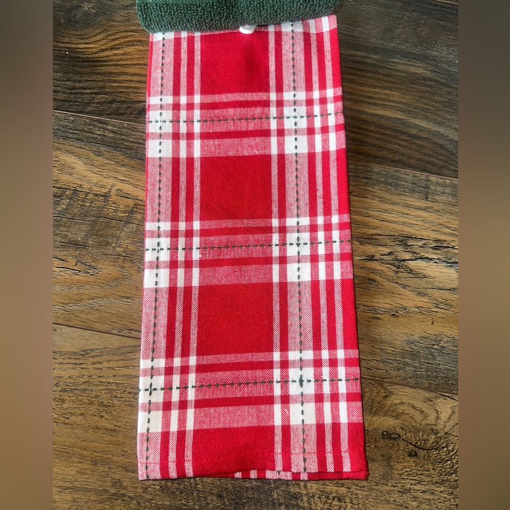 3 Kitchen Towels Traditional Christmas Pattern in Red, Green, White - New. - Picture 4 of 4